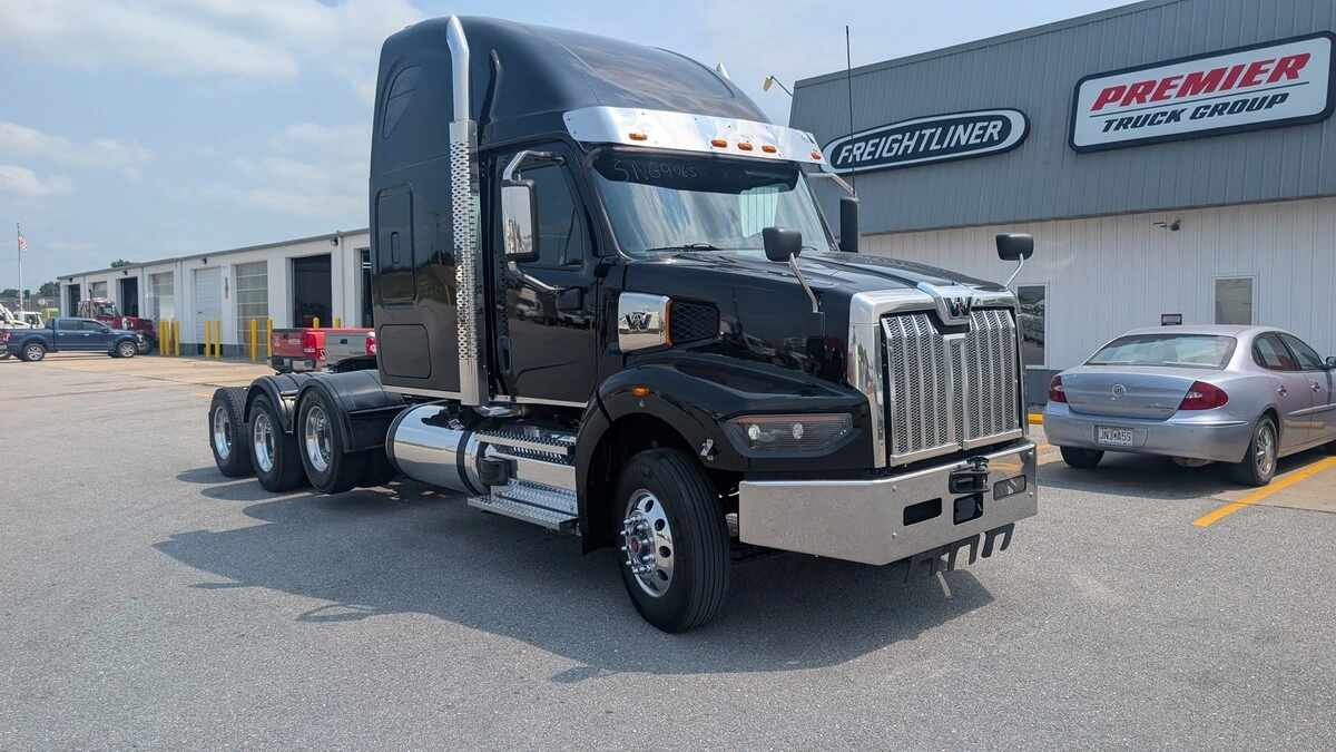 2022 Western Star 49X — photo 3