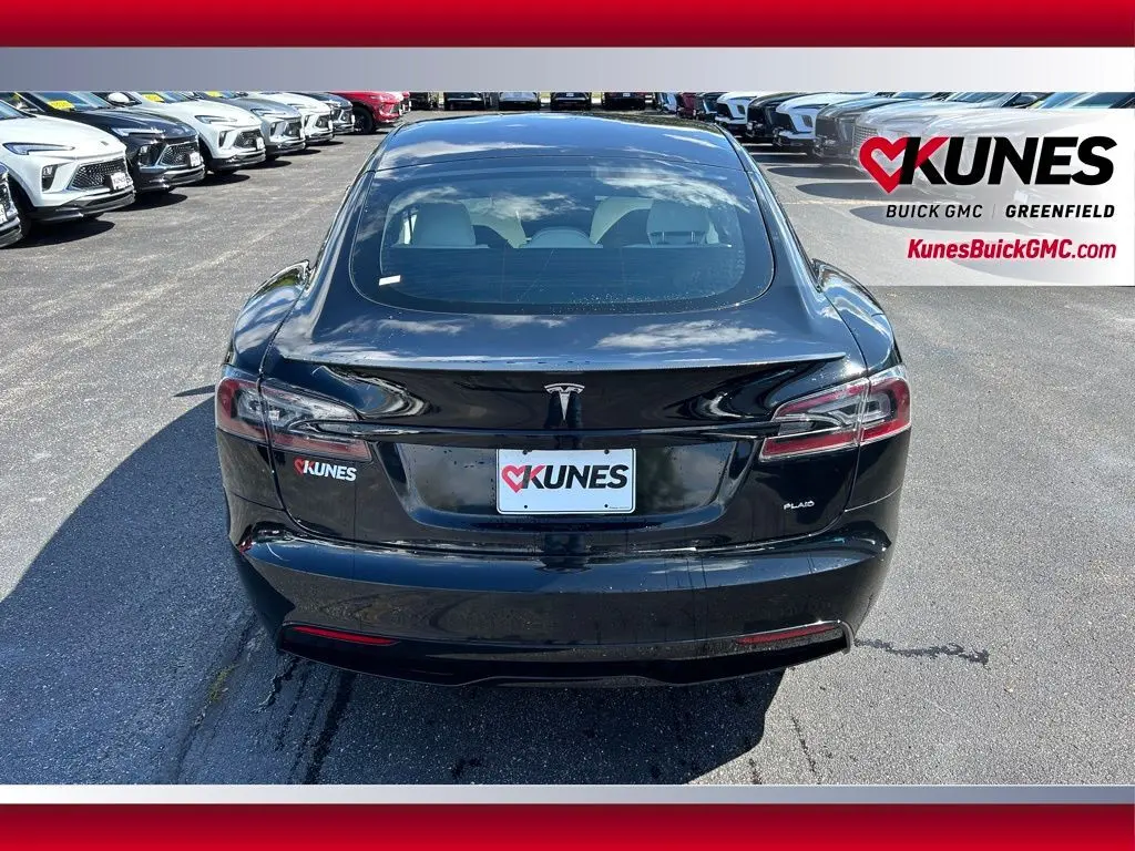 2022 Tesla Model S Plaid photo 7