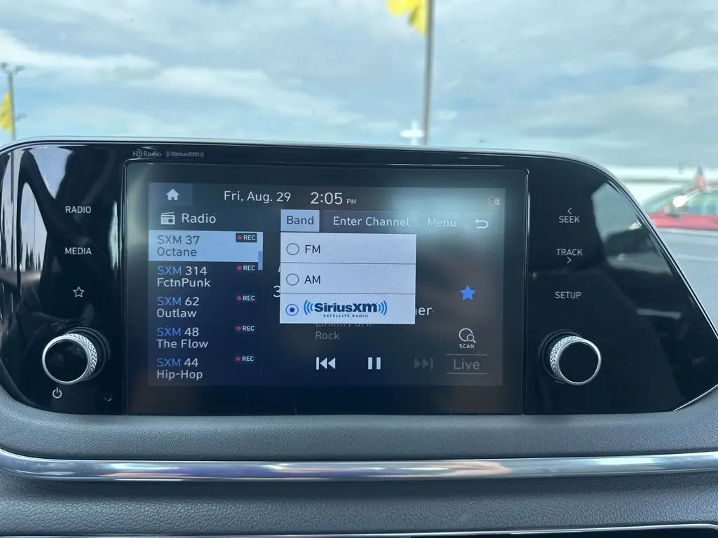 2020 Hyundai Sonata SEL photo 23