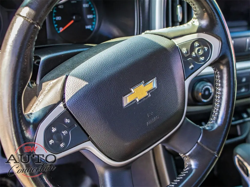 2022 Chevrolet Colorado LT photo 14