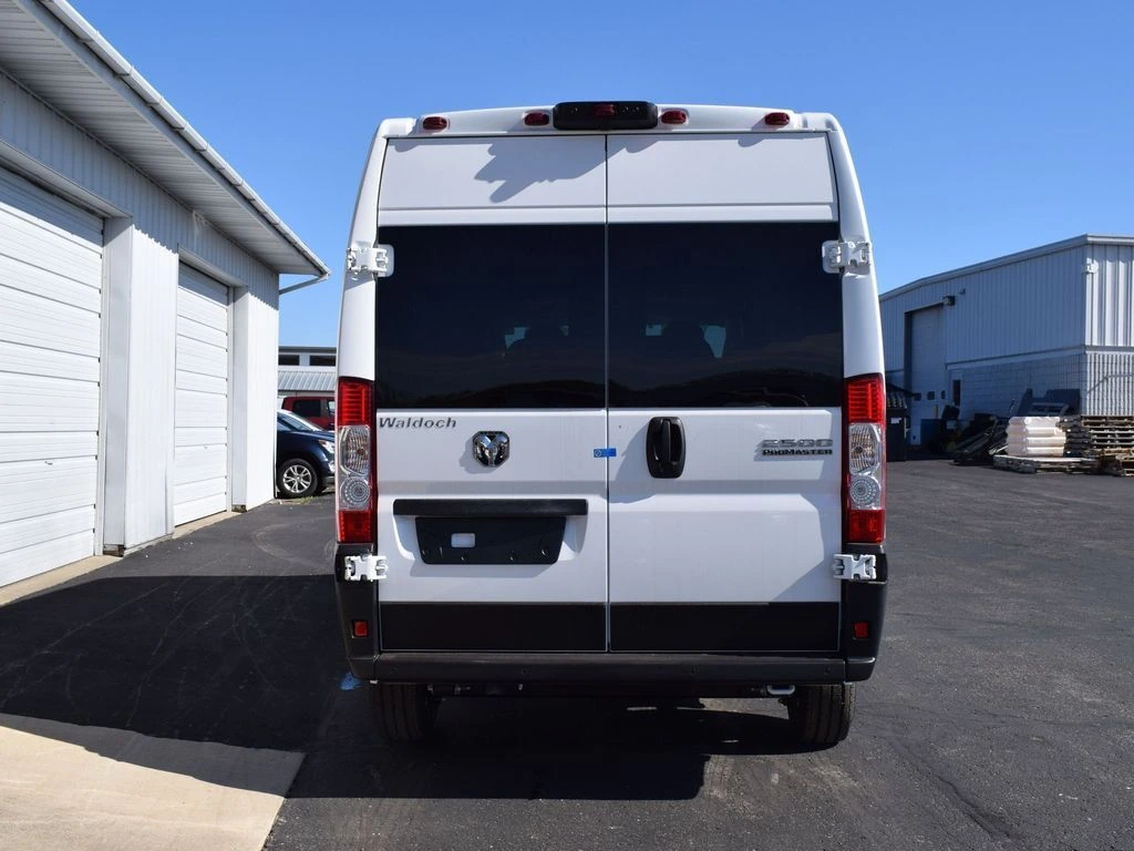 2024 RAM ProMaster Window Van Base - Photo 31