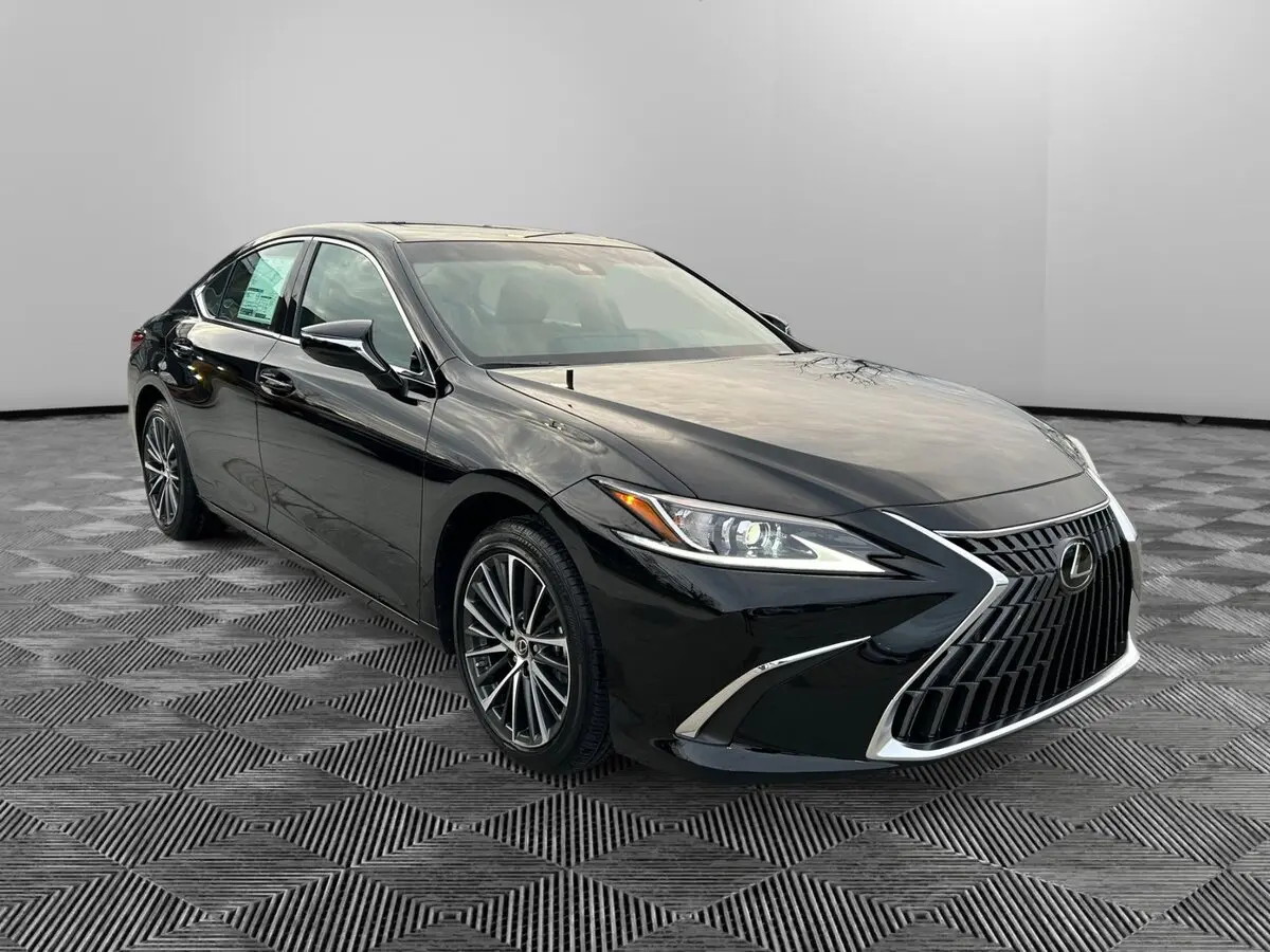 2025 Lexus ES 350's photo
