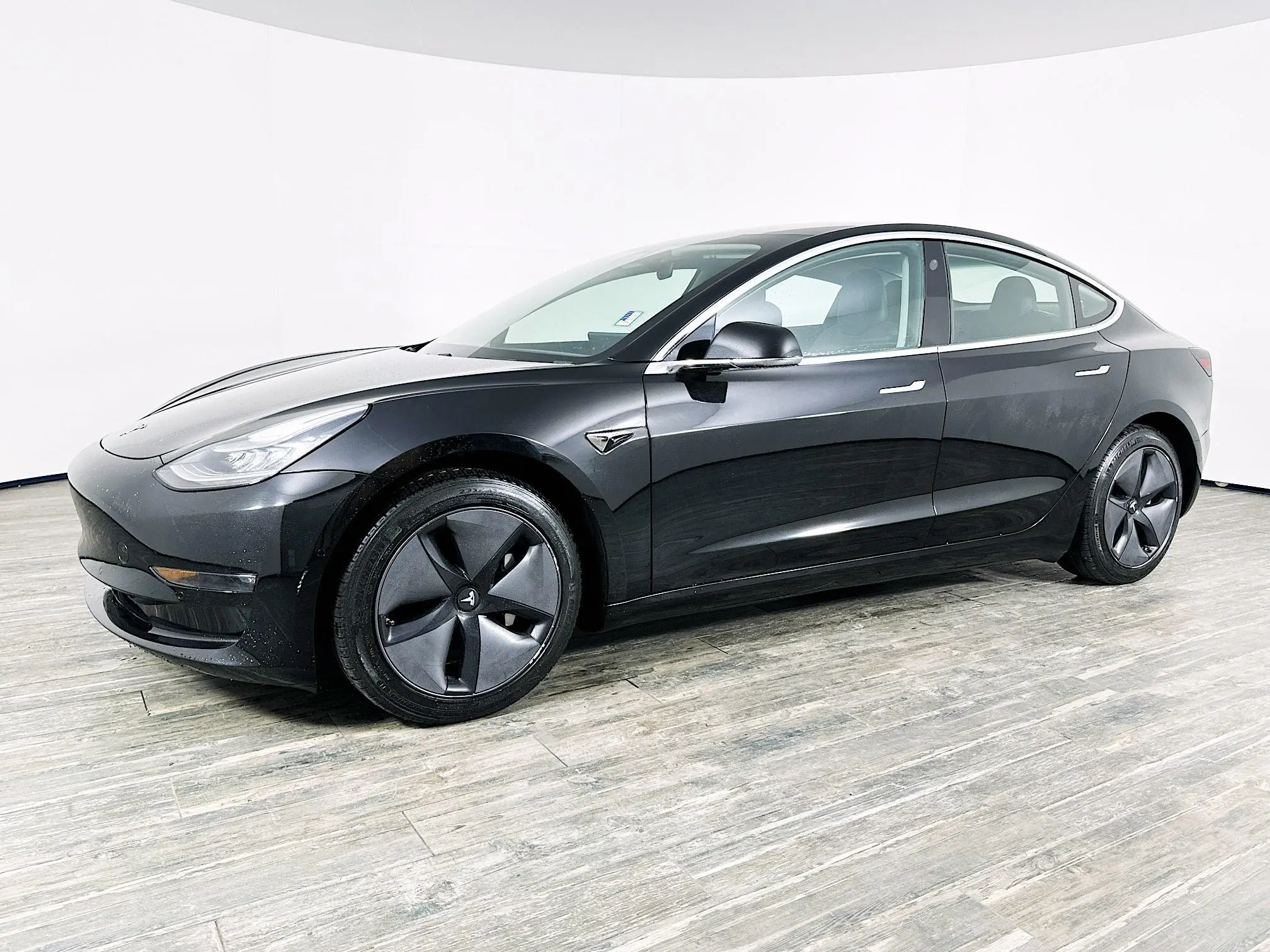 2018 Tesla Model 3 Long Range photo 3