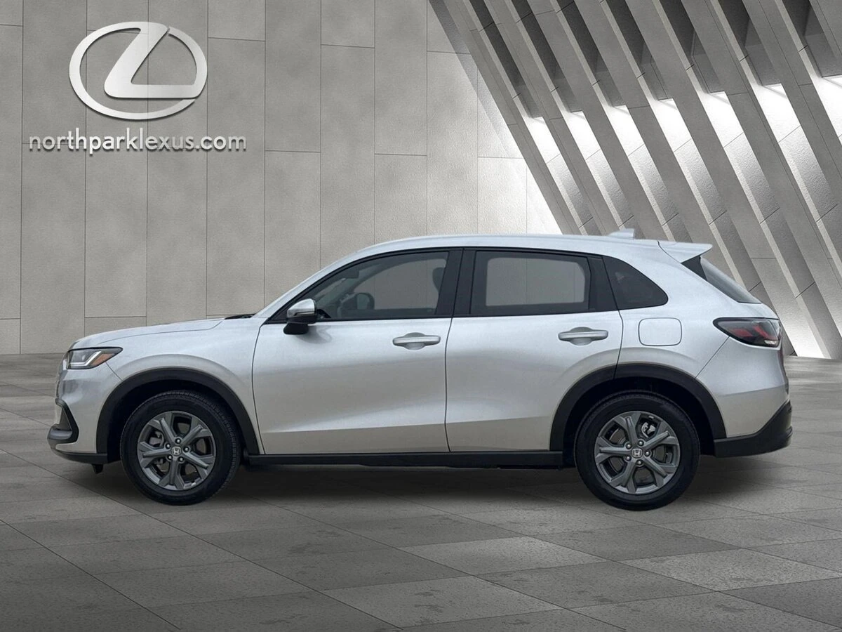 2026 Honda HR-V LX 2WD's photo