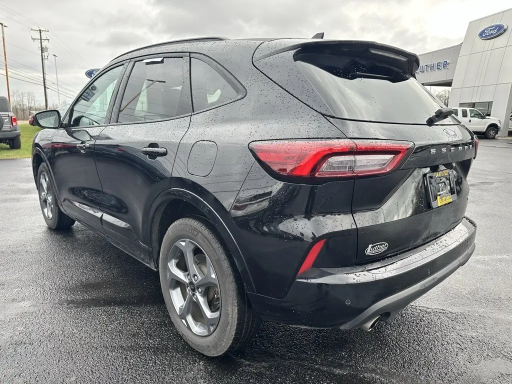 2024 Ford Escape ST-Line Select photo 3