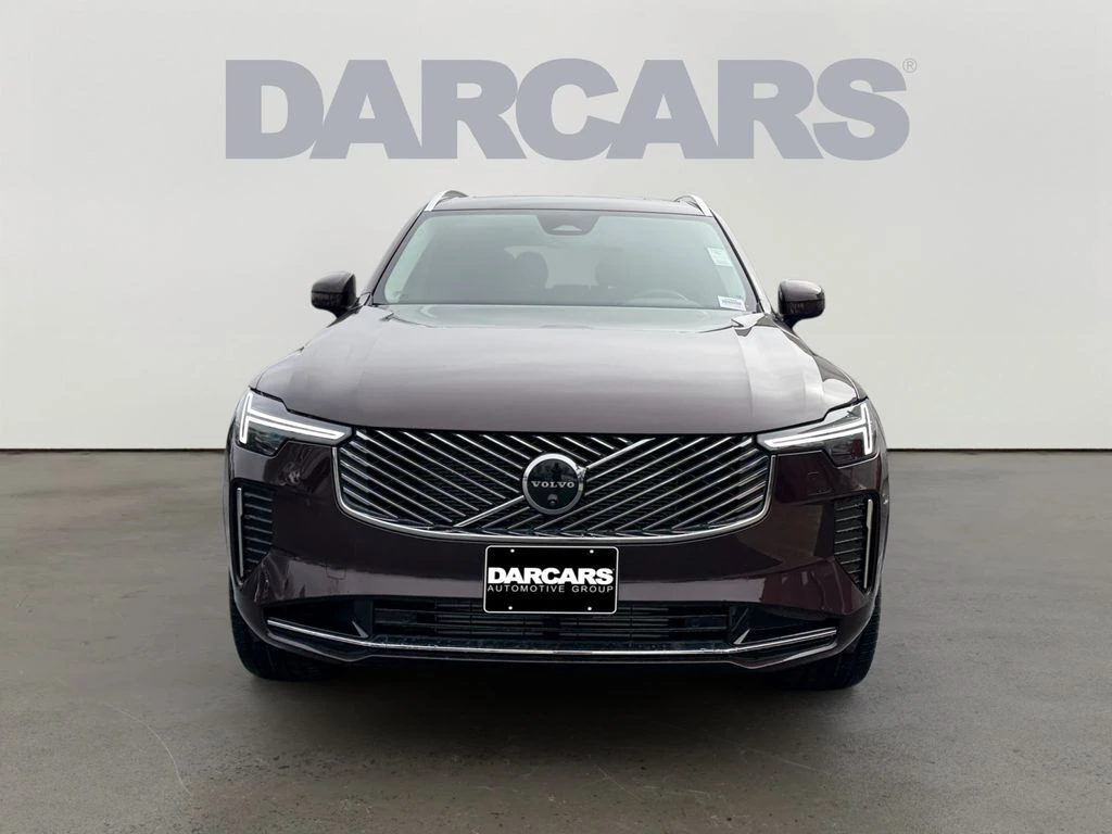 2025 Volvo - image 2