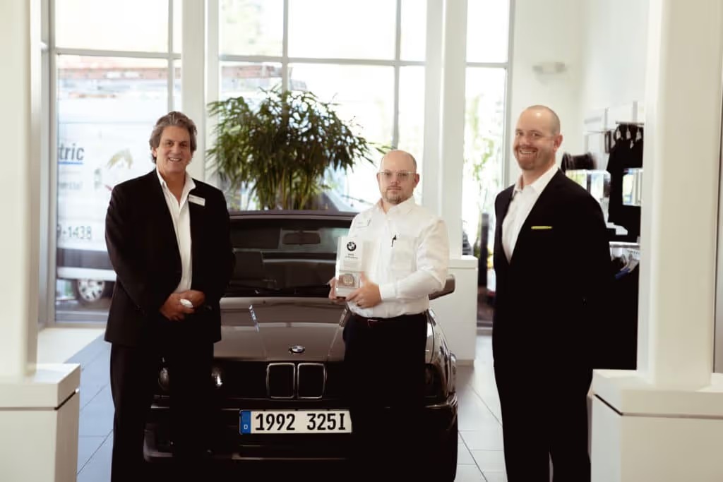 [[dealerName]] 10 year award