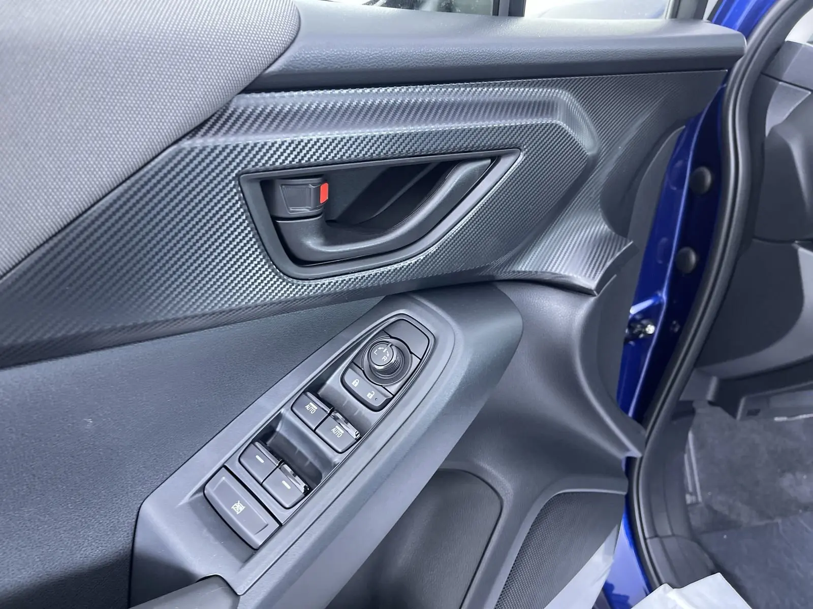 2025 Subaru Crosstrek Premium photo 11