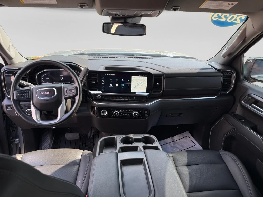 2023 GMC Sierra 1500 SLT - Photo 17