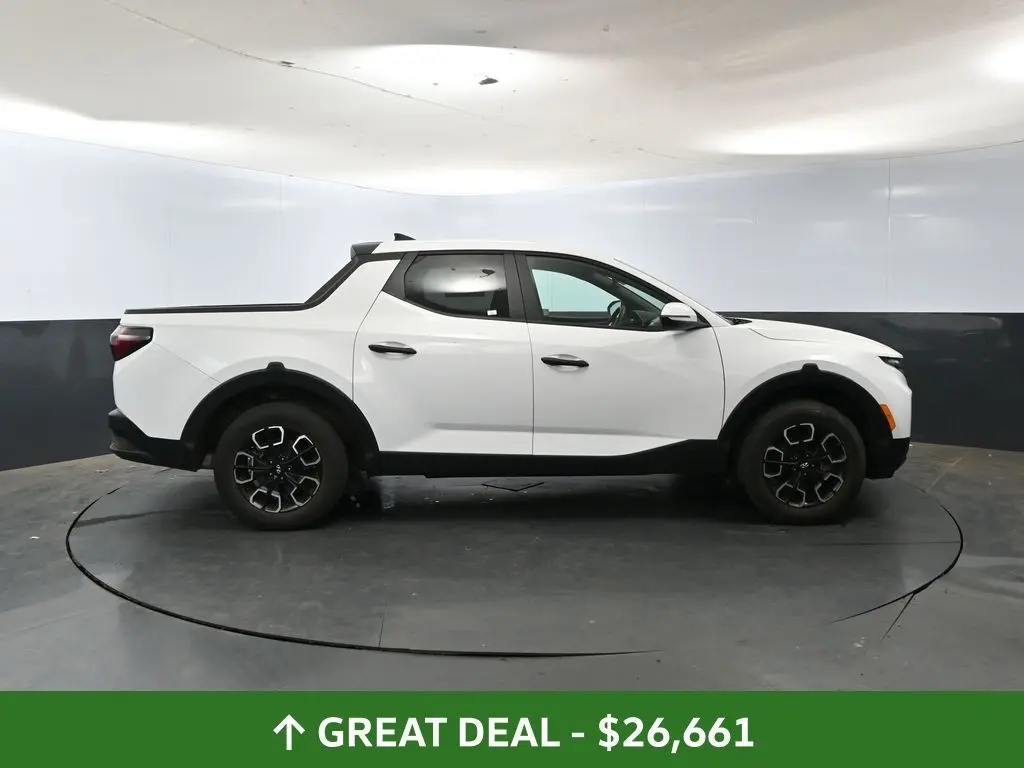 Used 2024 Hyundai Santa Cruz SEL with VIN 5NTJBDAE9RH097703 for sale in Elkhorn, WI