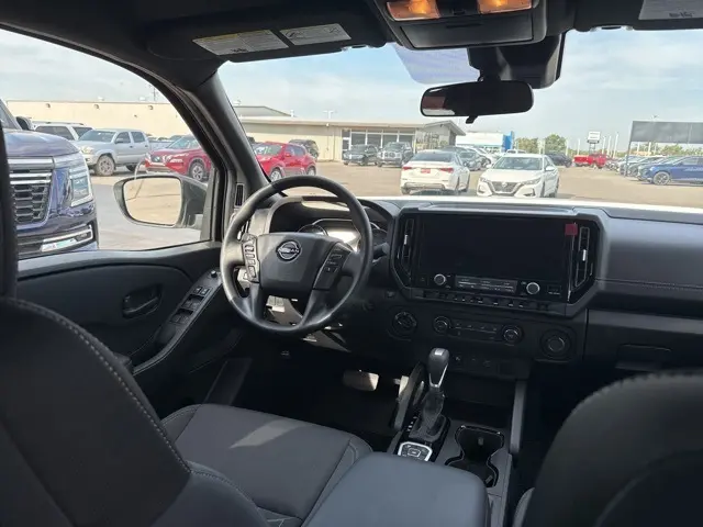 2026 Nissan Frontier SV photo 15