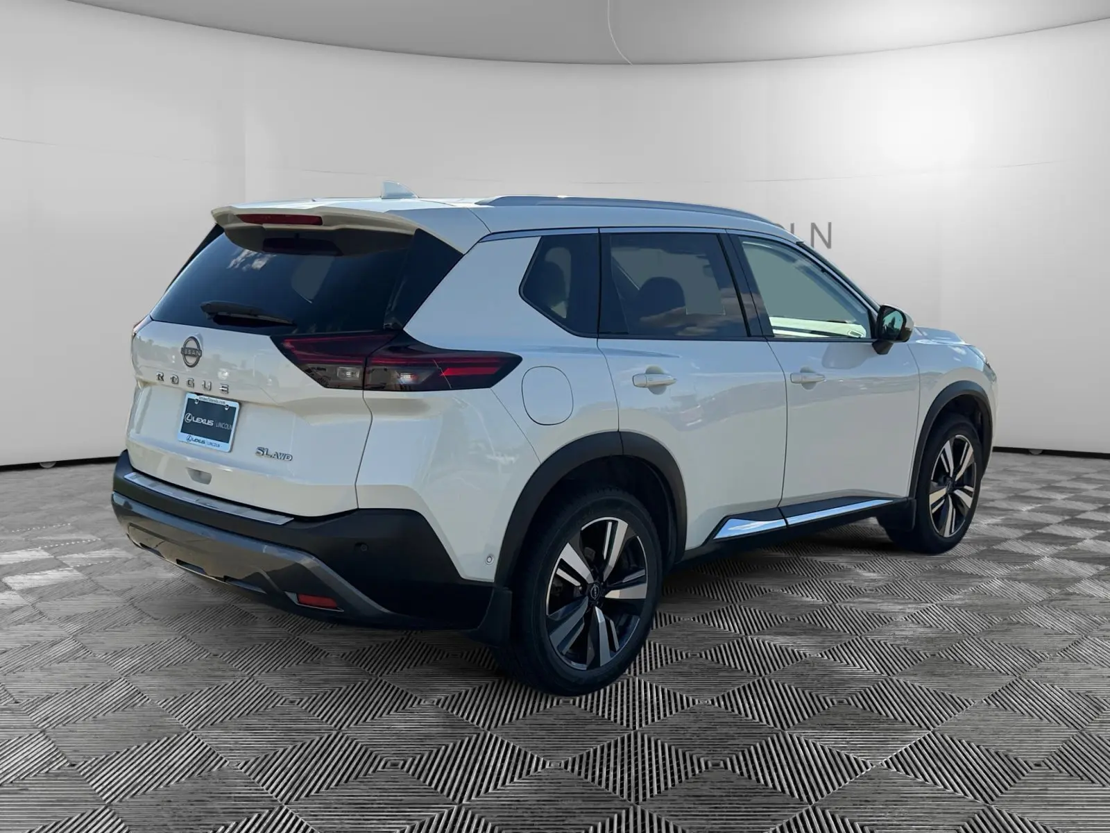 2022 Nissan Rogue SL photo 4
