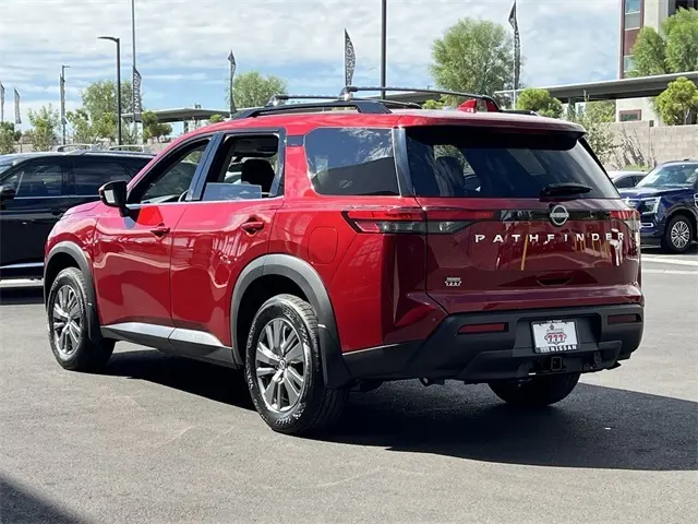 2025 Nissan Pathfinder SV photo 3