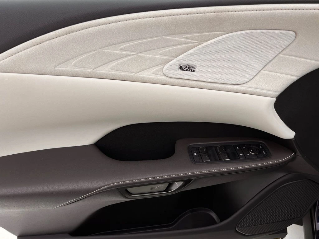 2023 Lexus RX 350 - Photo 24