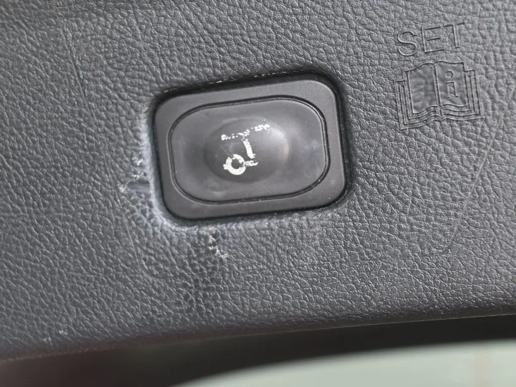 2021 Ford Edge Titanium photo 14