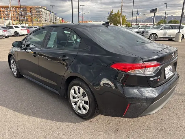 2023 Toyota Corolla LE photo 5