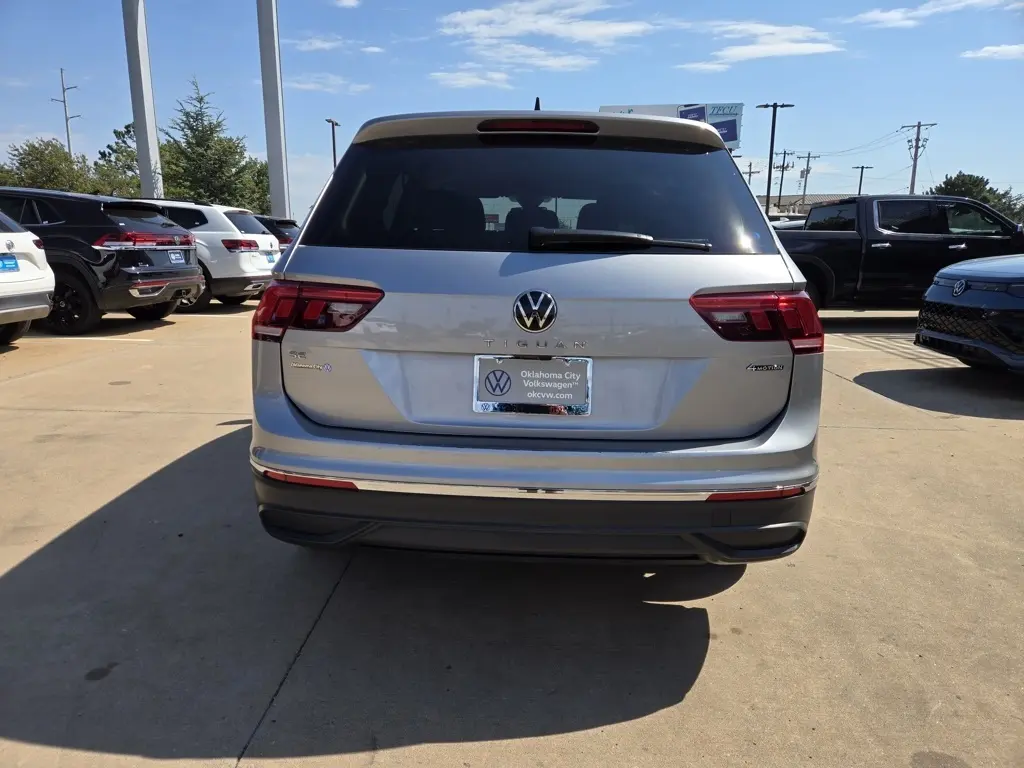 2024 Volkswagen Tiguan SE Wolfsburg Edition photo 5