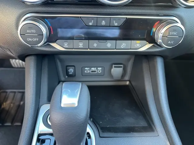 2025 Nissan Sentra SV photo 15
