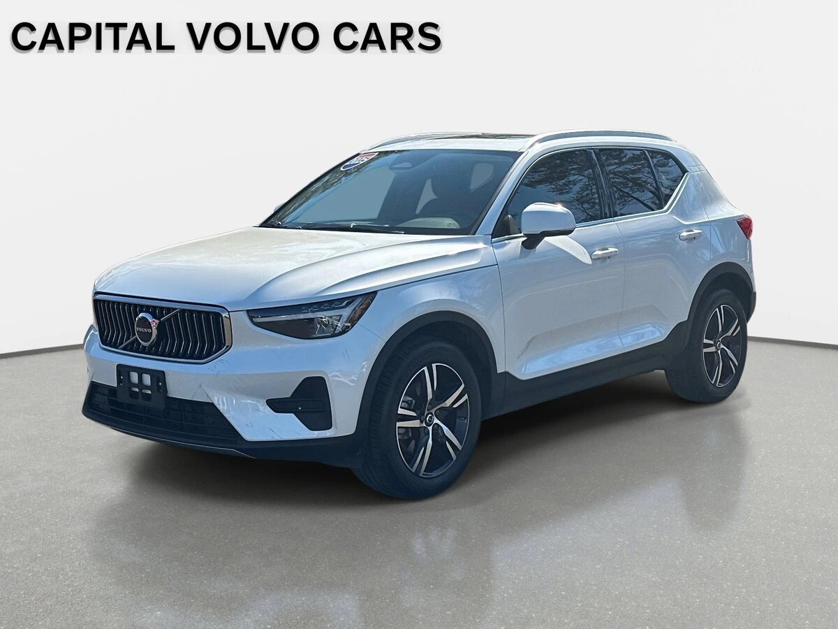 2025 Volvo - image 1