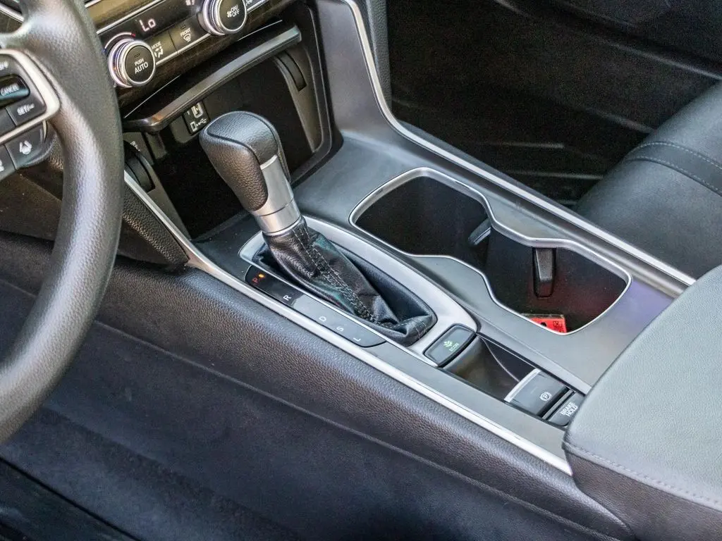 2019 Honda Accord EX photo 28