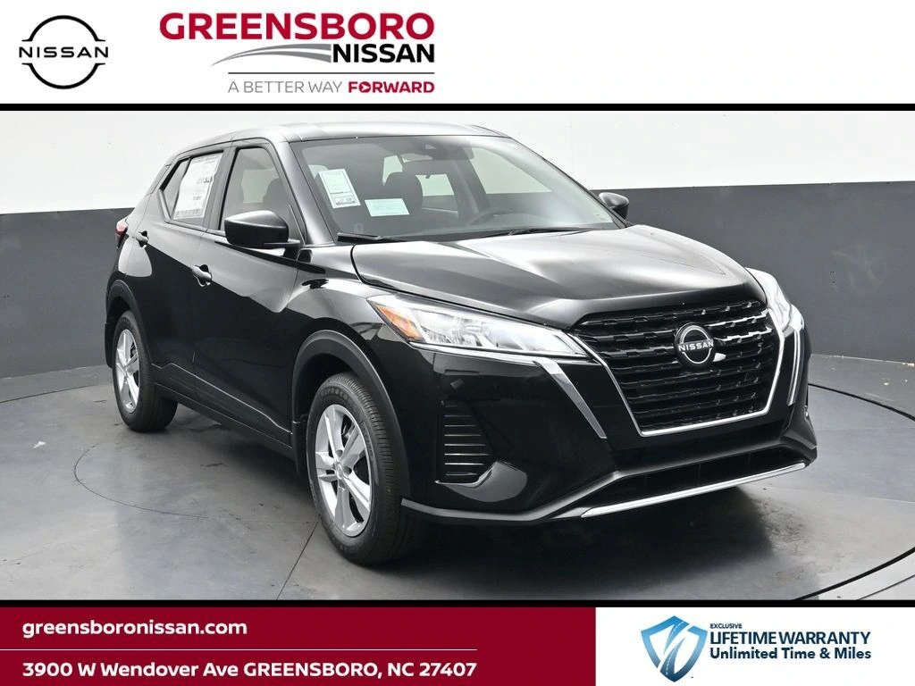 2025 Nissan KICKS PLAY Base's photo