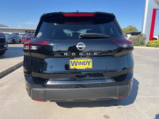 2026 Nissan Rogue SV photo 4