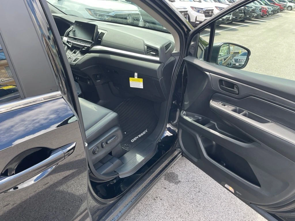 2026 Honda Odyssey EX-L - Photo 18