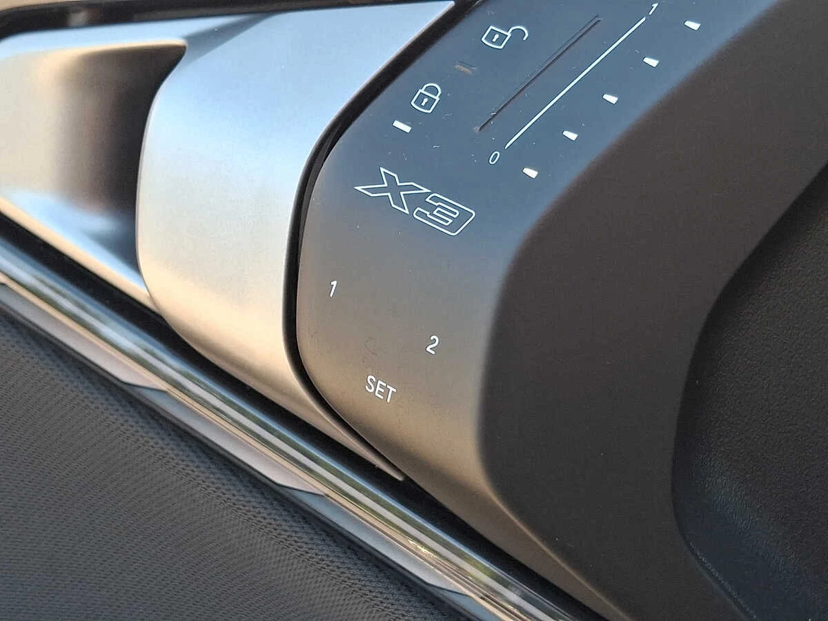 2026 BMW X3 30 - Photo 24