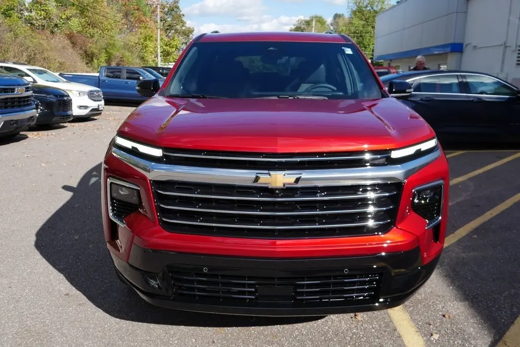 2026 Chevrolet Traverse High Country photo 3