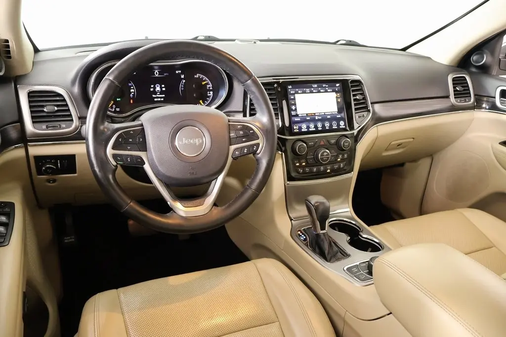 2020 Jeep Grand Cherokee Limited photo 2