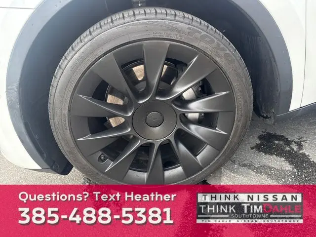 2022 Tesla Model Y Long Range photo 17