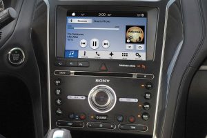 2018 Ford Explorer front interior infotainment system_o