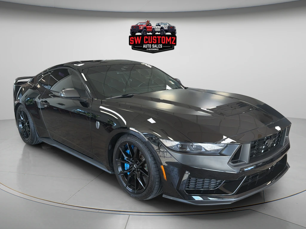 2024 Ford Mustang Dark Horse's photo