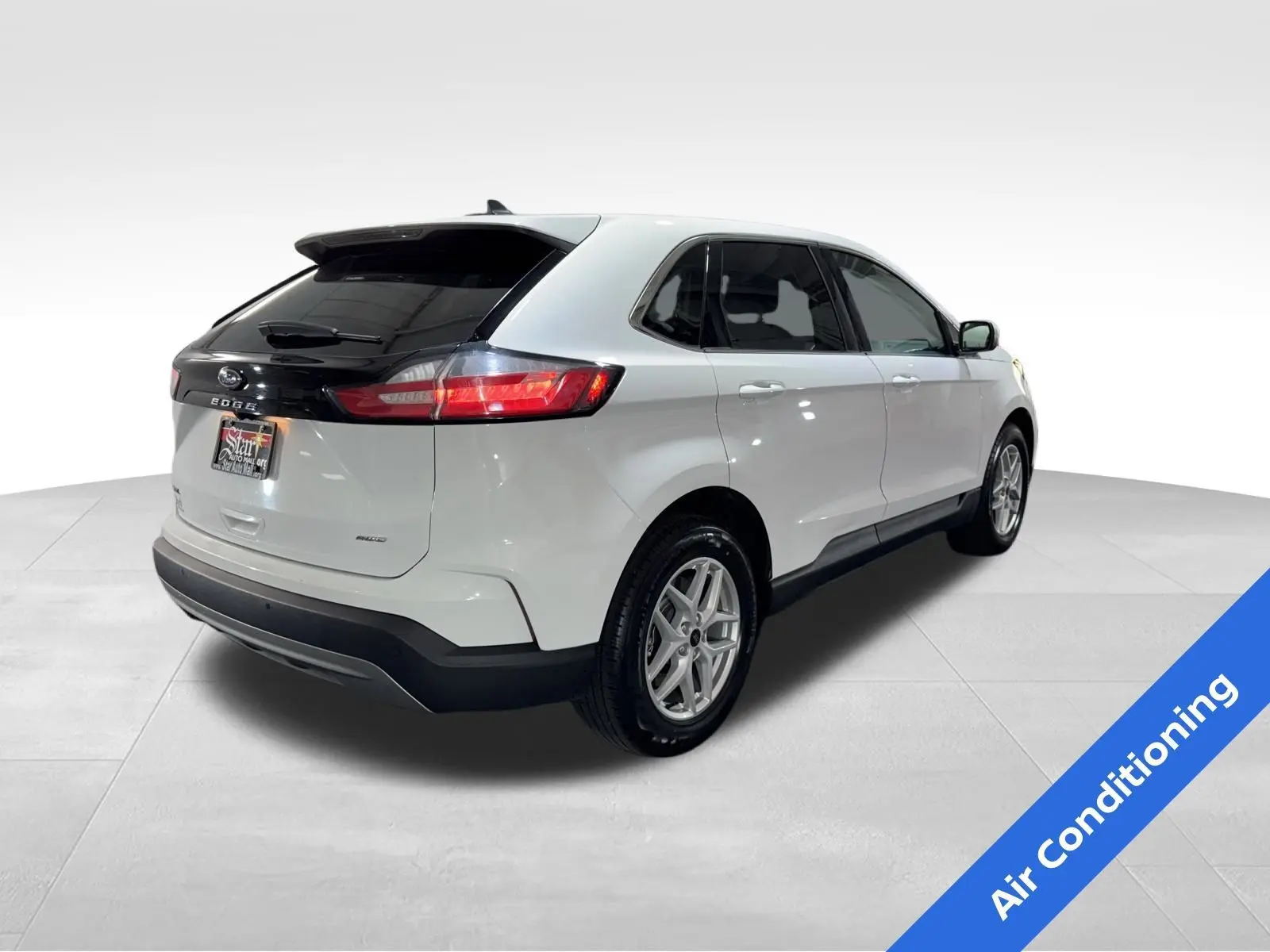 2024 Ford Edge SEL photo 3