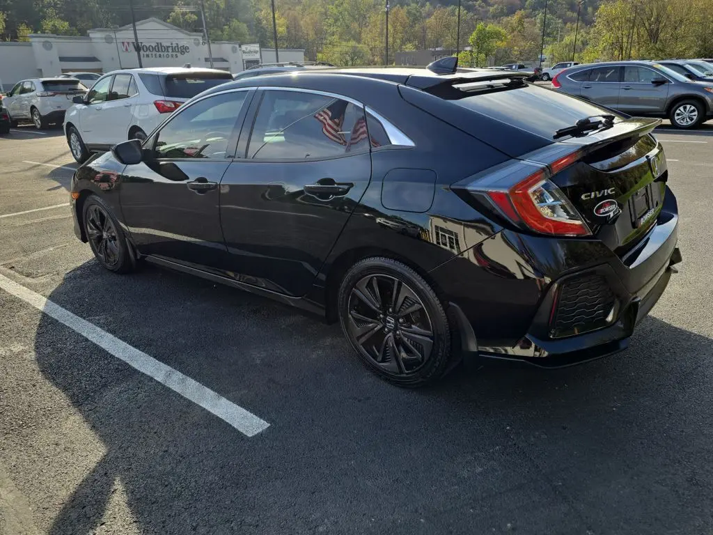 2019 Honda Civic Hatchback EX photo 3