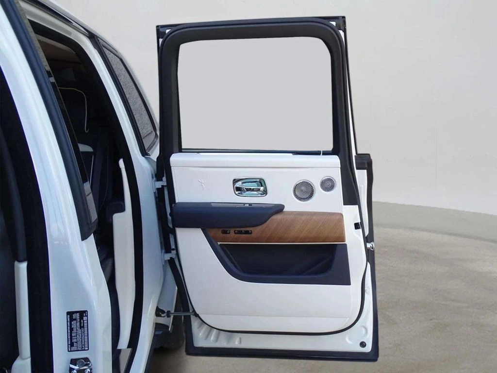 2025 Rolls-Royce Cullinan Base - Photo 9