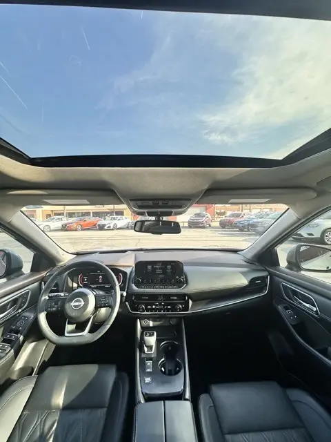 2023 Nissan Rogue Platinum photo 27