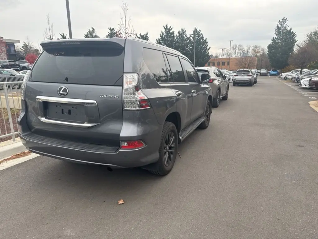 2023 Lexus GX 460 photo 4