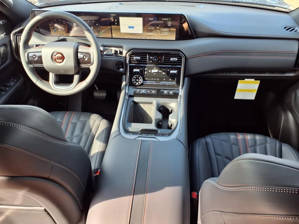 2025 Nissan Armada PRO-4X - Photo 7