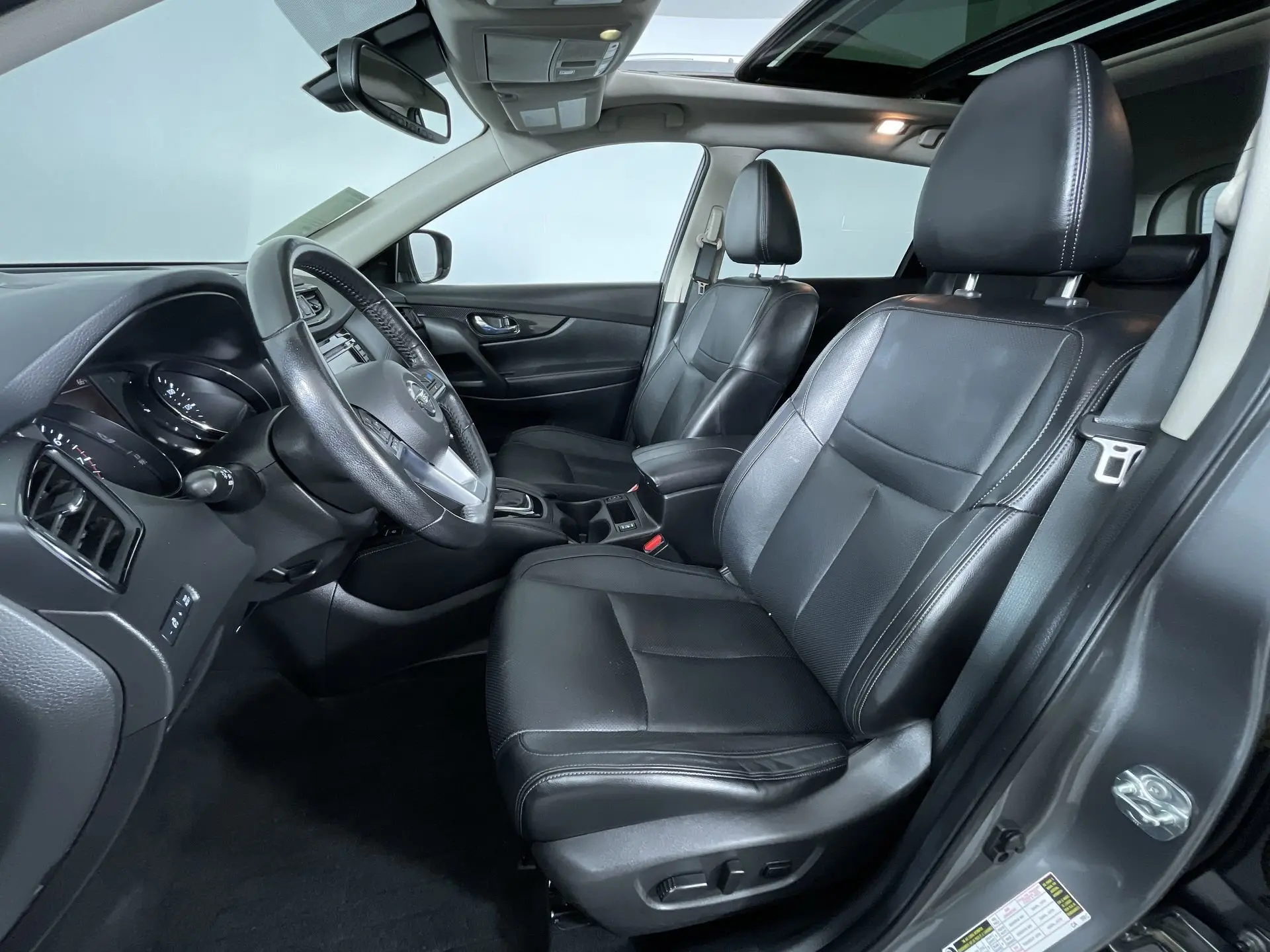 2018 Nissan Rogue SL photo 12