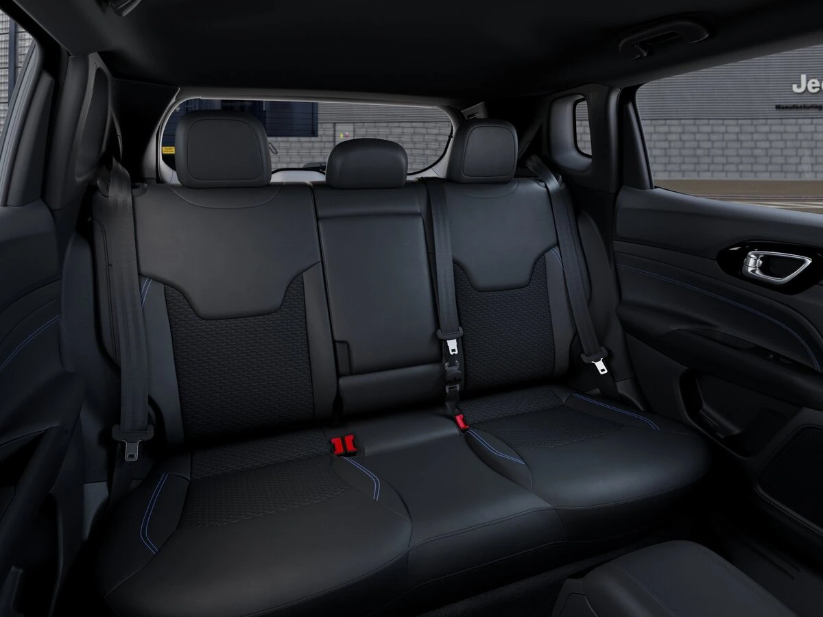 2026 Jeep Compass Latitude Altitude - Photo 15