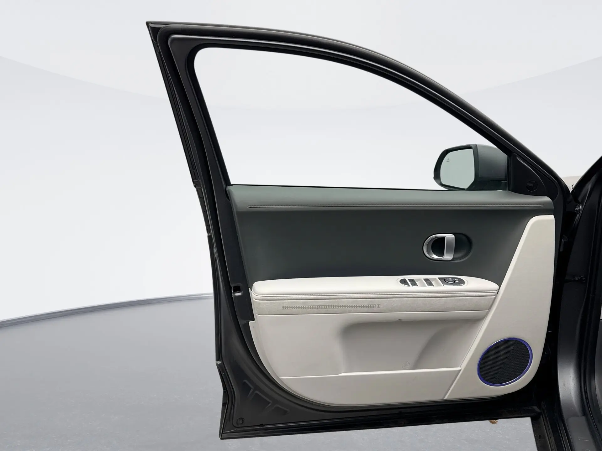 2023 Hyundai Ioniq 5 SEL photo 9
