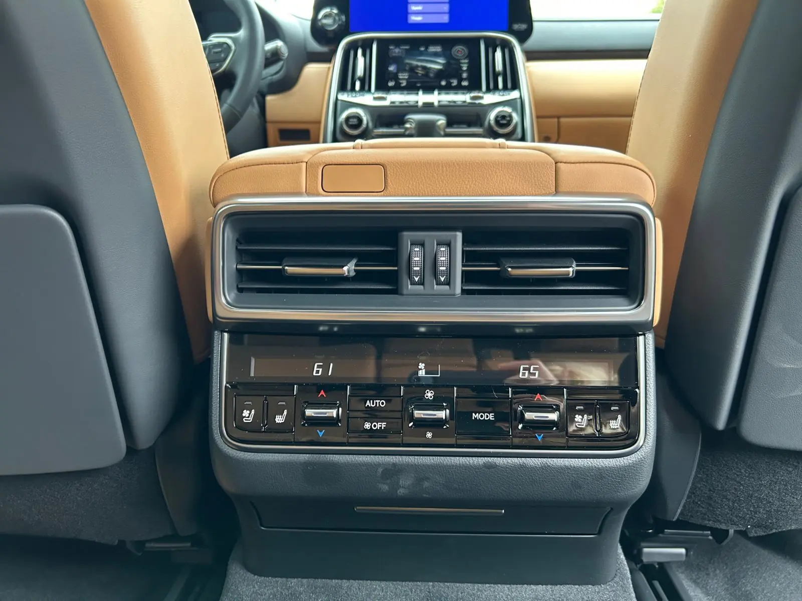 2025 Lexus LX 600 Premium photo 17