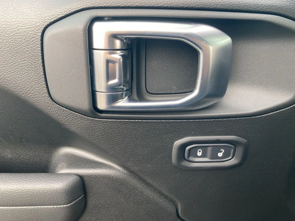 2026 Jeep Wrangler 4-Door Sport - Photo 15