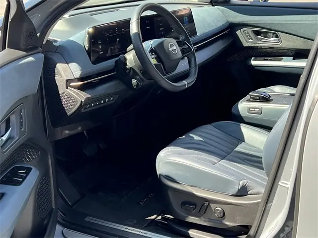 2023 Nissan ARIYA Platinum e-4ORCE photo 10