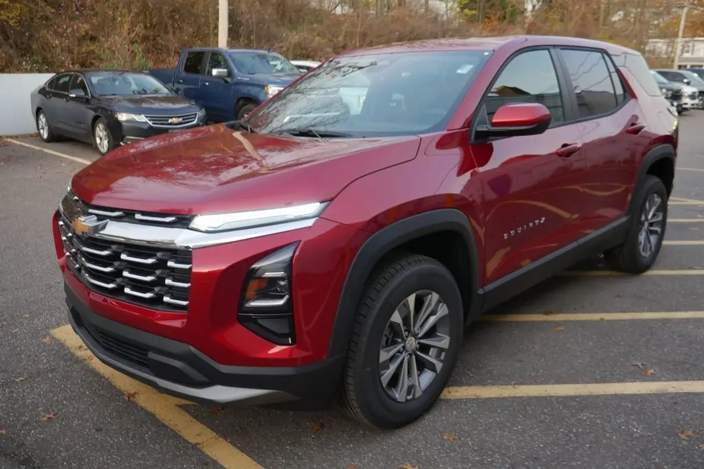 2026 Chevrolet Equinox LT photo 4