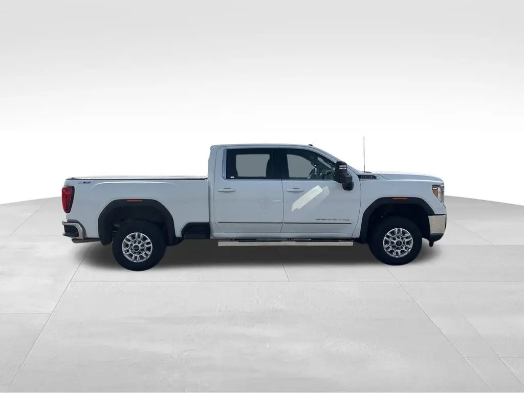 2020 Gmc Sierra SLE photo 3