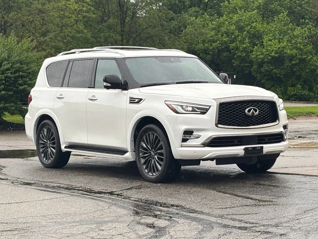 2024 INFINITI QX80 Sensory 4WD's photo