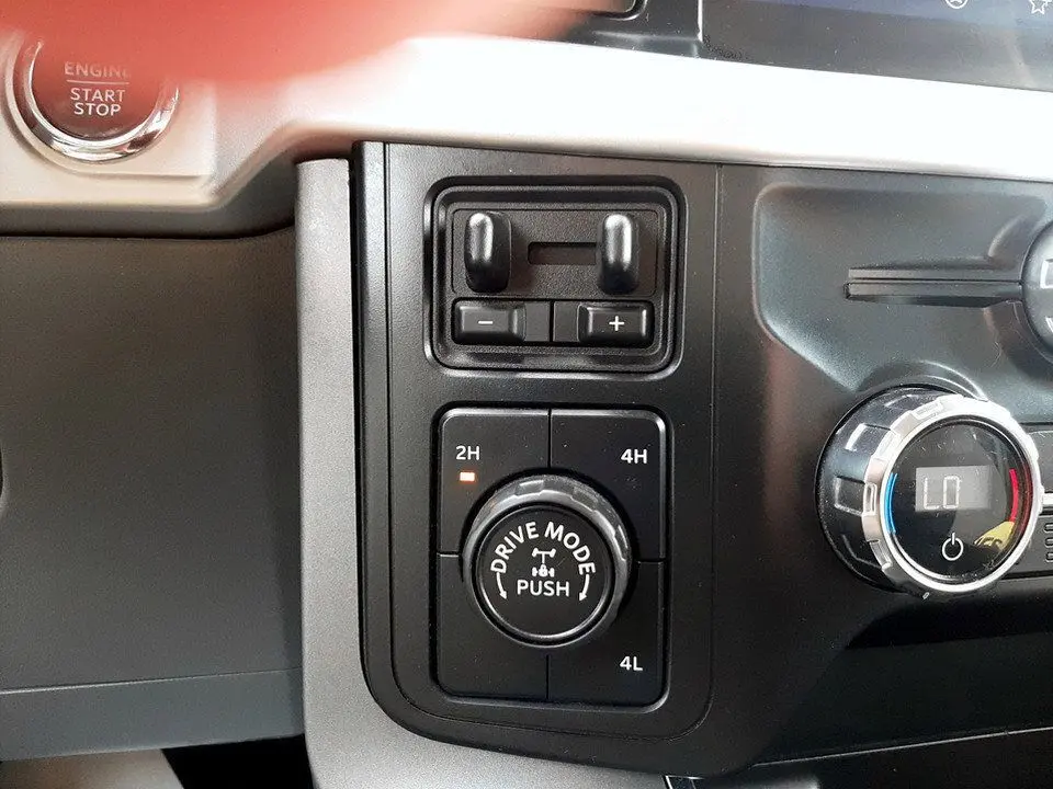 2021 Ford F-150 XLT photo 22