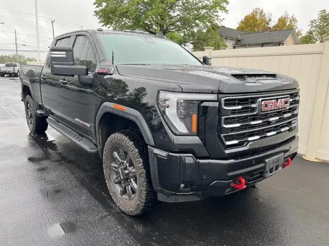 2025 Gmc Sierra HD AT4 photo 2